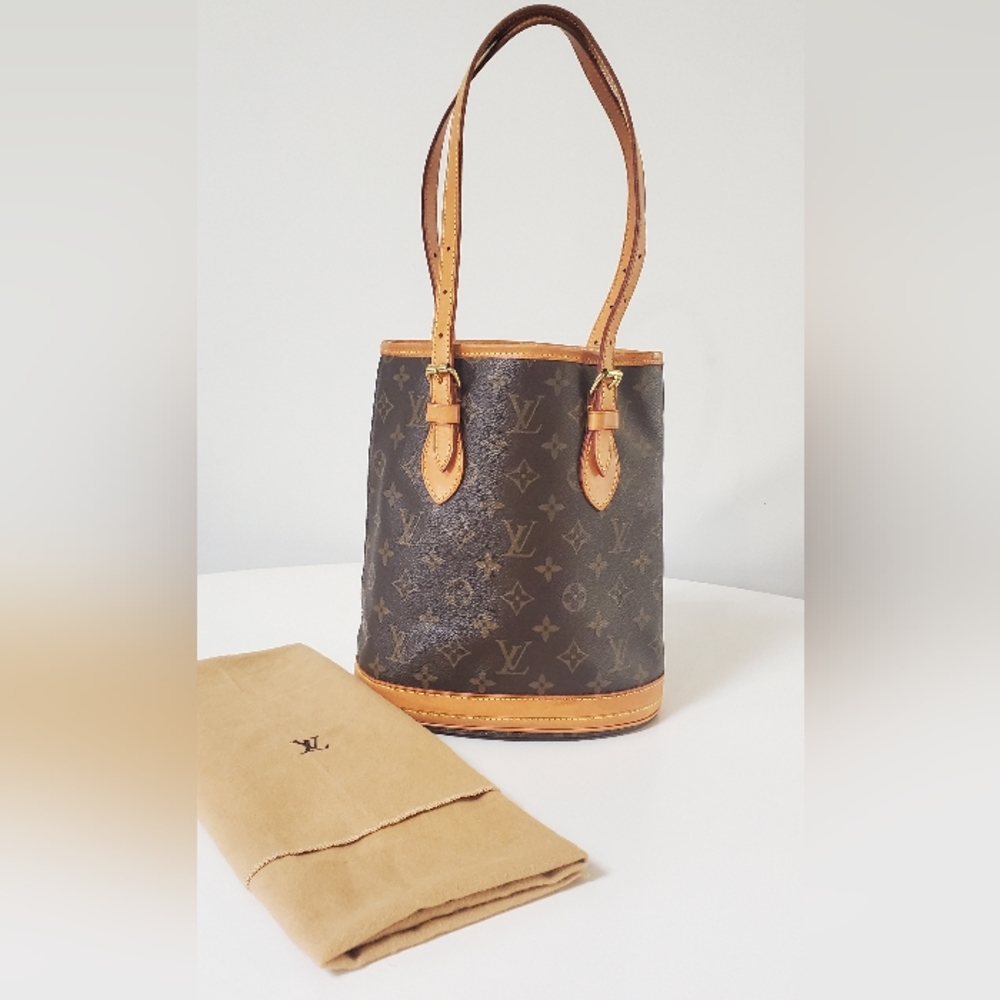 Louis VuittonLouis Vuitton Monogram Bucket PM